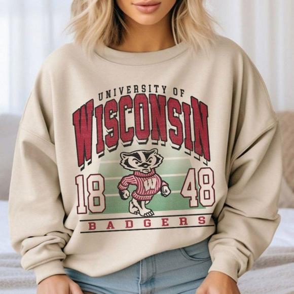 Retro 1848 Wisconsin Badgers Mascot Fans Vi University Sweatshirt - Picture 1 of 4